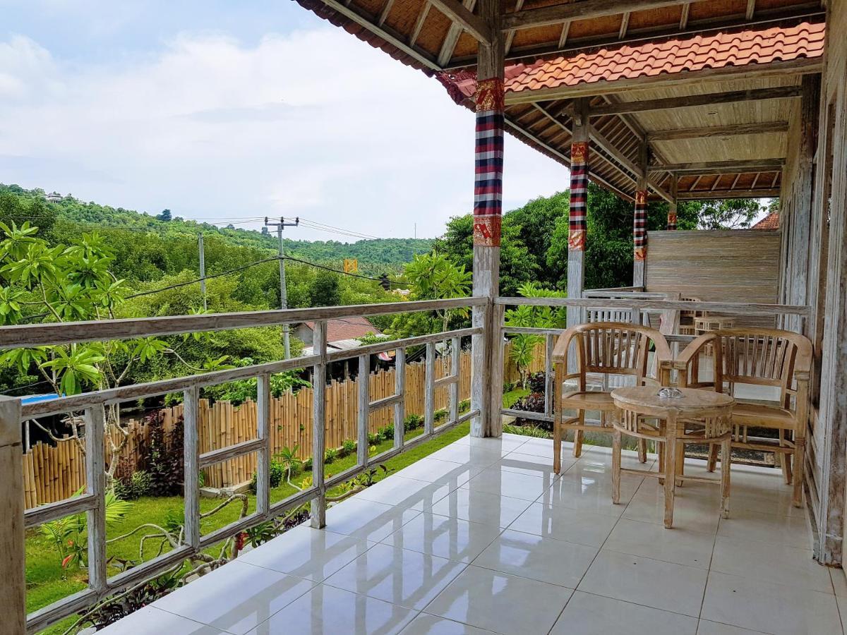 Mesari Hut Lembongan Hotel Exterior photo