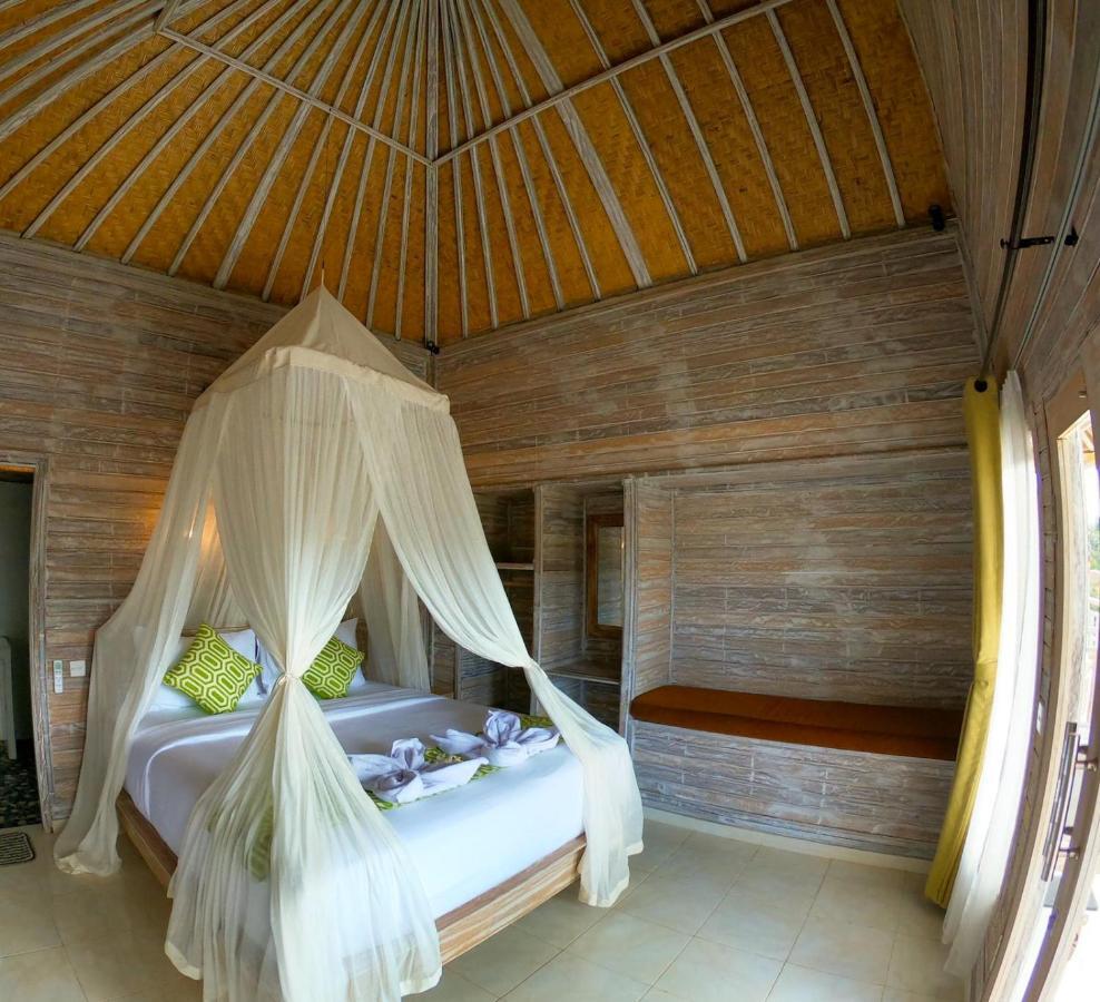 Mesari Hut Lembongan Hotel Exterior photo